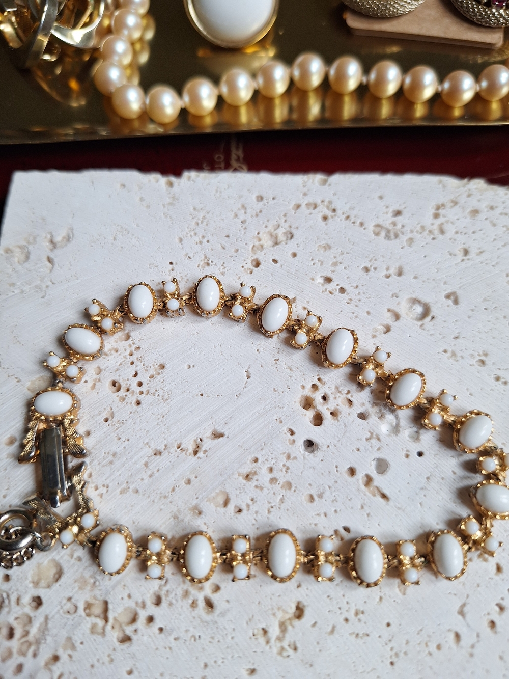 Vintage Gold-Tone and White Milk Glass Oval Link Bracelet - Women Jewelry
